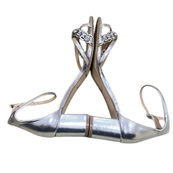 Jewel Badgley Mischka Silver Sandals - Picture 7 of 14